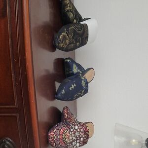 Elegant Embroidered Mules Set